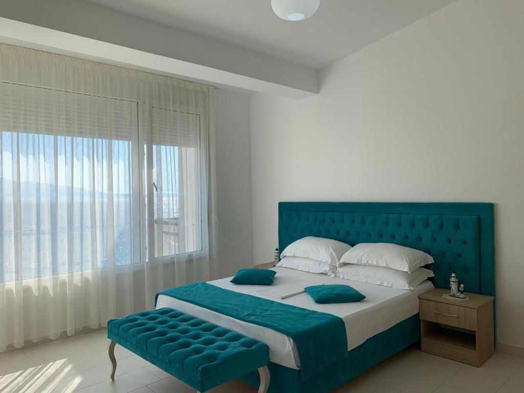 布干维尔湾贝拉维斯塔公寓 Sarandë 外观 照片