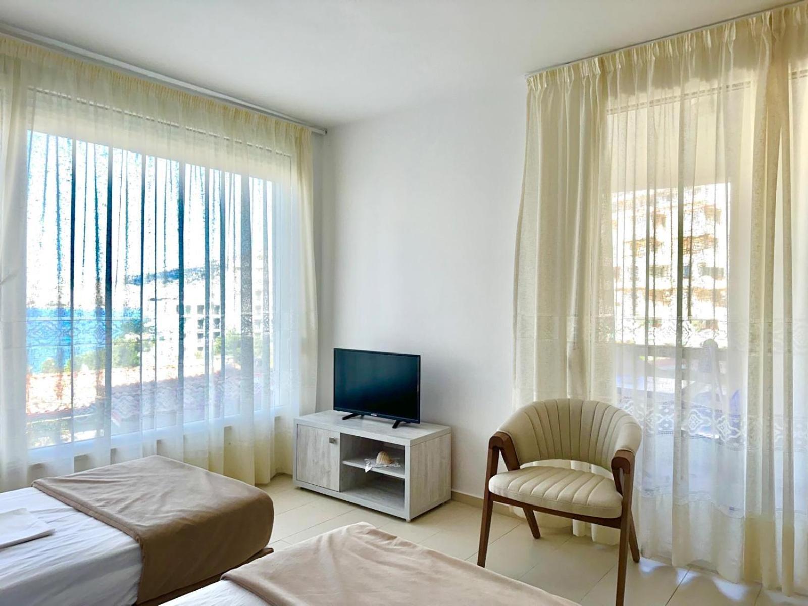 布干维尔湾贝拉维斯塔公寓 Sarandë 外观 照片