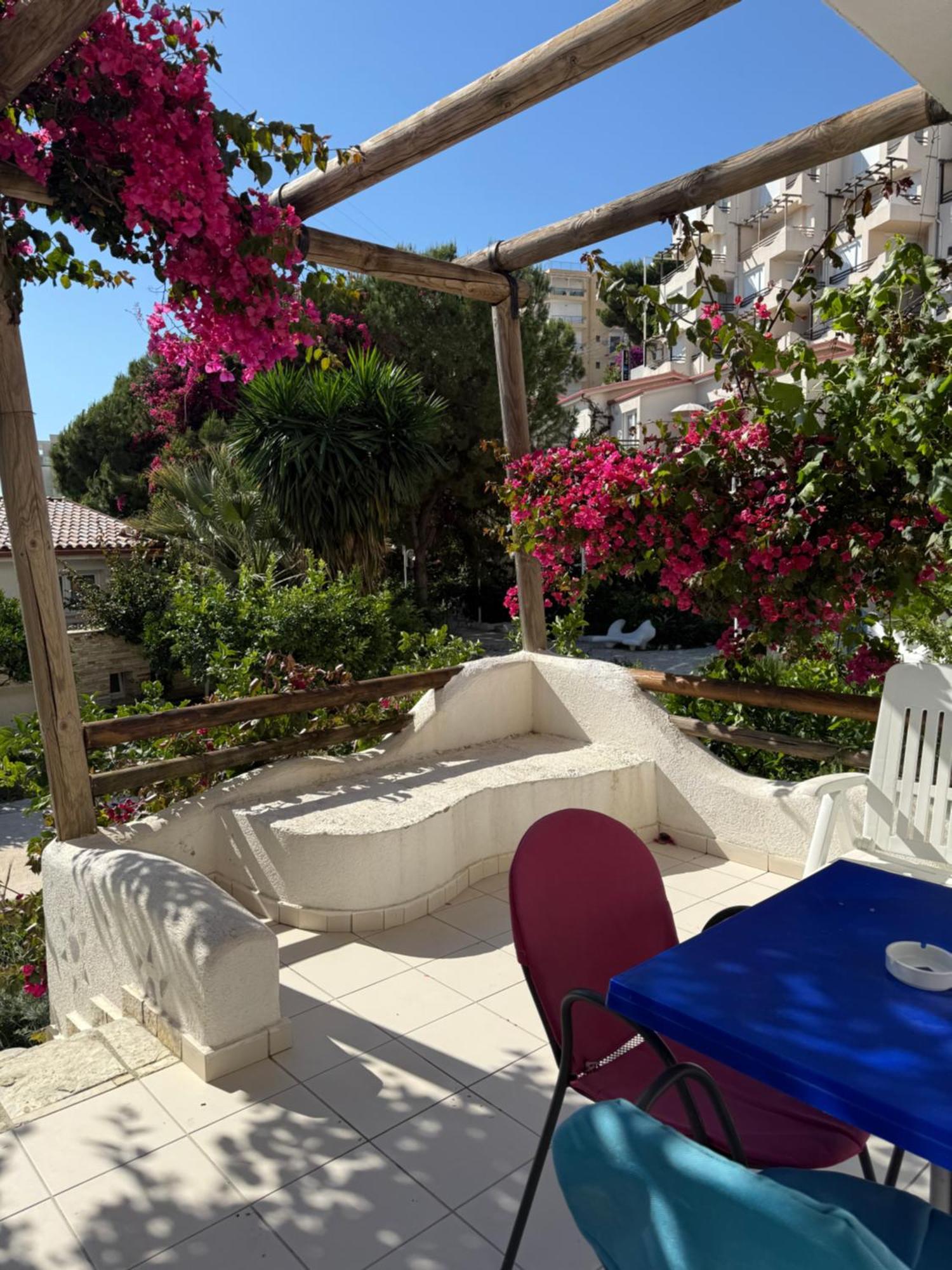 布干维尔湾贝拉维斯塔公寓 Sarandë 外观 照片